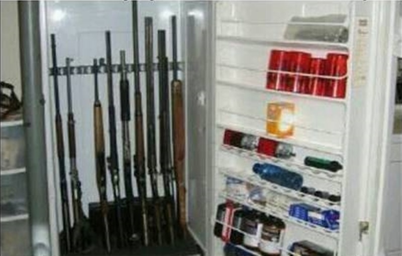 Potret kocak isi kulkas yang nyeleneh ini bikin kamu geleng-geleng